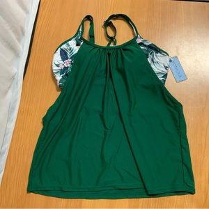 NWT Yonique Bikini Top